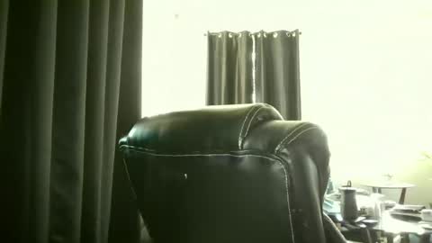 Snapshot of caligrown1154 chatting on June 2026 02:24:02 AM caligrown1154 online show from June 2026 02:24:02 AM