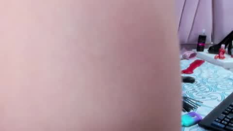 Snapshot of calipso_swet chatting on December 2024 07:30:01 AM Calipso Swet online show from December 2024 07:30:01 AM