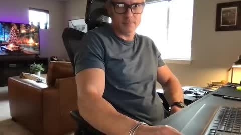 Snapshot of calirsedmo chatting on December 2025 07:32:01 PM calirsedmo online show from December 2025 07:32:01 PM