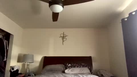 Snapshot of calishop1 chatting on December 2024 05:30:02 PM calishop1 online show from December 2024 05:30:02 PM