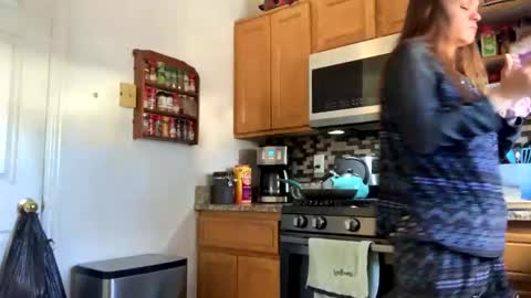 Snapshot of calishop1 chatting on December 2024 05:10:01 PM calishop1 online show from December 2024 05:10:01 PM