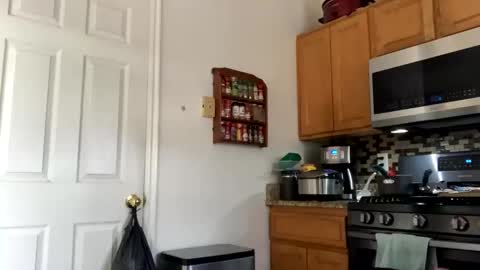 Snapshot of calishop1 chatting on December 2024 04:27:02 PM calishop1 online show from December 2024 04:27:02 PM