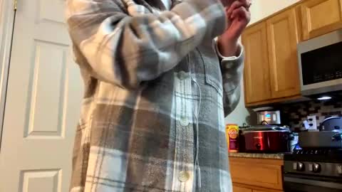 Snapshot of calishop1 chatting on January 2025 04:41:01 AM calishop1 online show from January 2025 04:41:01 AM