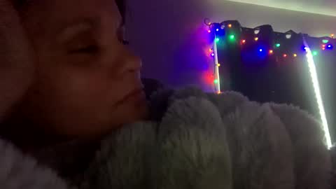 Snapshot of calishop1 chatting on January 2025 05:07:02 PM calishop1 online show from January 2025 05:07:02 PM