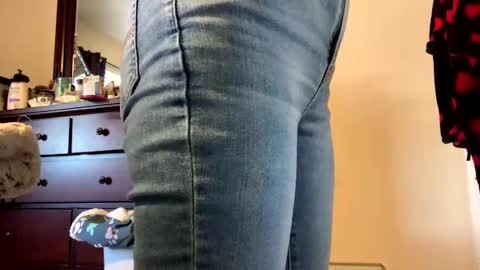 Snapshot of calishop1 chatting on January 2025 06:21:01 PM calishop1 online show from January 2025 06:21:01 PM