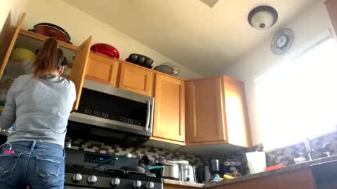 Snapshot of calishop1 chatting on February 2025 07:10:01 PM calishop1 online show from February 2025 07:10:01 PM