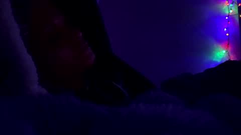 Snapshot of calishop1 chatting on February 2025 04:08:02 AM calishop1 online show from February 2025 04:08:02 AM