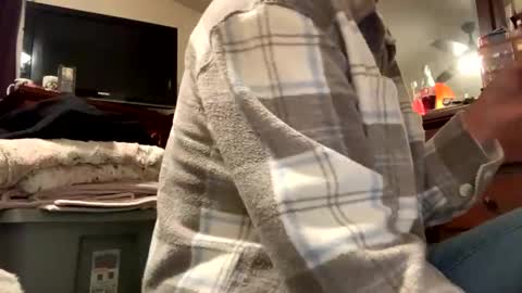 Snapshot of calishop1 chatting on February 2025 03:29:01 AM calishop1 online show from February 2025 03:29:01 AM