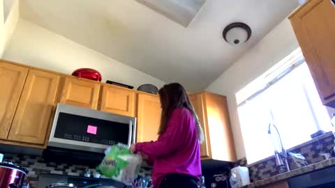 Snapshot of calishop1 chatting on February 2025 07:14:01 PM calishop1 online show from February 2025 07:14:01 PM