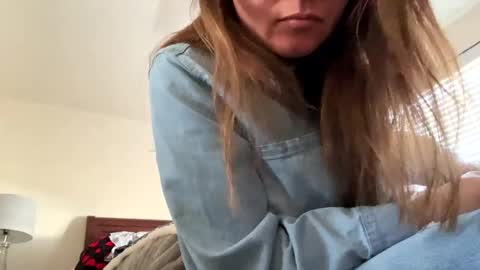 Snapshot of calishop1 chatting on March 2025 06:21:02 PM calishop1 online show from March 2025 06:21:02 PM