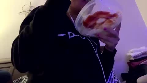 Snapshot of calishop1 chatting on October 2025 02:31:01 AM calishop1 online show from October 2025 02:31:01 AM