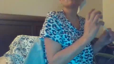 Snapshot of calishop1 chatting on October 2025 02:45:02 AM calishop1 online show from October 2025 02:45:02 AM