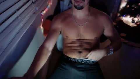 Snapshot of caliwine1306 chatting on December 2025 06:08:02 AM caliwine1306 online show from December 2025 06:08:02 AM