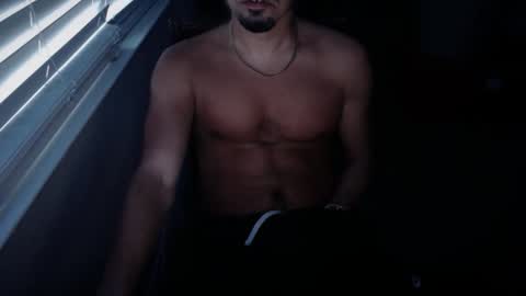 Snapshot of caliwine1306 chatting on March 2026 01:33:02 AM caliwine1306 online show from March 2026 01:33:02 AM