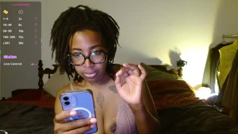 Snapshot of call_me_hedone chatting on May 2026 09:44:01 PM Hedone online show from May 2026 09:44:01 PM