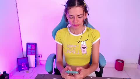 callmebluee online show from June 2026 06:56:02 PM