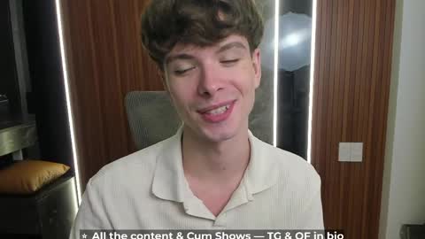 Snapshot of calvin_loves_you chatting on April 2026 05:16:02 PM Hey I am Calvin online show from April 2026 05:16:02 PM