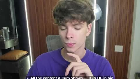 Snapshot of calvin_loves_you chatting on April 2026 05:47:01 PM Hey I am Calvin online show from April 2026 05:47:01 PM