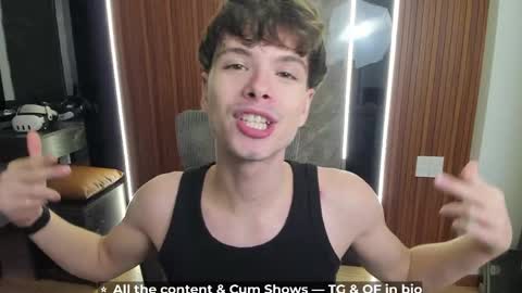 Snapshot of calvin_loves_you chatting on May 2026 05:10:02 PM Hey I am Calvin online show from May 2026 05:10:02 PM