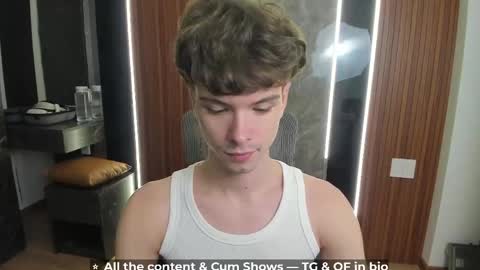 Snapshot of calvin_loves_you chatting on May 2026 05:20:02 PM Hey I am Calvin online show from May 2026 05:20:02 PM