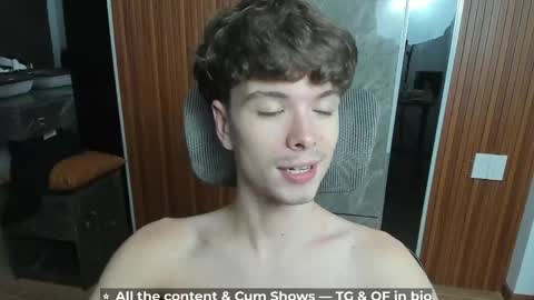 Snapshot of calvin_loves_you chatting on May 2026 04:37:02 PM Hey I am Calvin online show from May 2026 04:37:02 PM