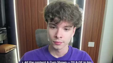 Snapshot of calvin_loves_you chatting on May 2026 03:43:01 PM Hey I am Calvin online show from May 2026 03:43:01 PM