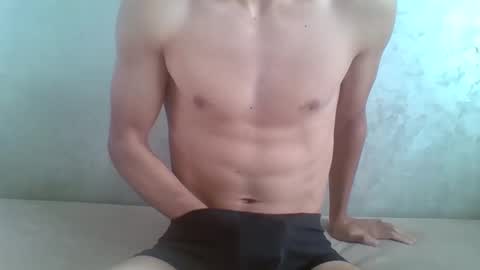 calvin_sexy_arab online show from December 2024 09:27:02 AM
