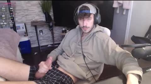 Snapshot of calvin_tanner chatting on October 2025 04:18:01 PM calvin_tanner online show from October 2025 04:18:01 PM