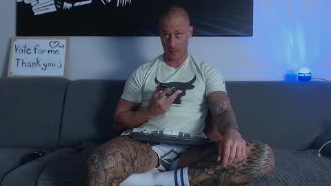 Calvin  online show from December 2024 05:37:01 AM