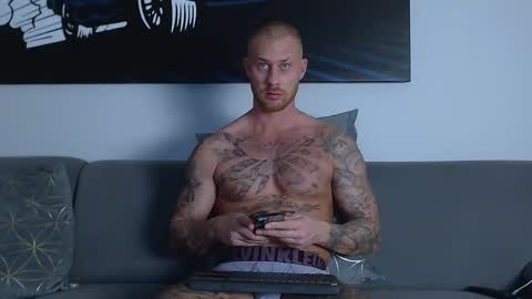 Calvin  online show from February 2025 06:47:02 PM