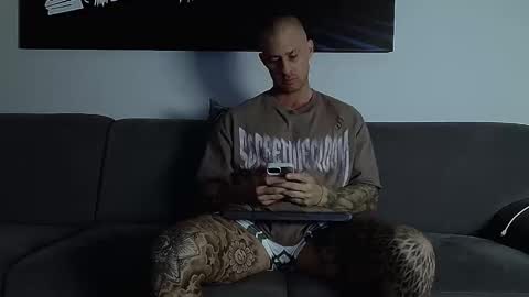 Calvin  online show from September 2025 09:08:02 PM