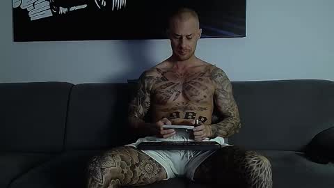 Calvin  online show from October 2025 06:49:01 AM