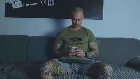 Calvin  online show from February 2026 07:23:01 AM