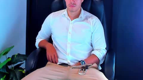 camara110 online show from December 2024 06:16:01 PM