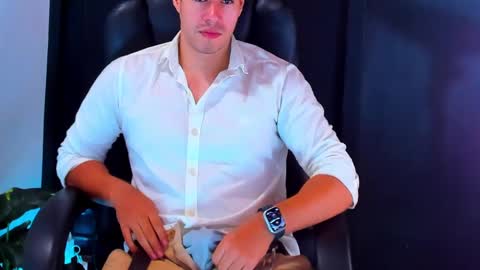 camara110 online show from December 2024 02:12:02 AM