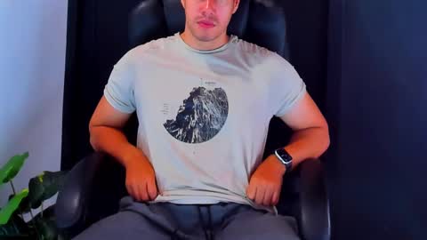 camara110 online show from December 2024 03:14:02 AM