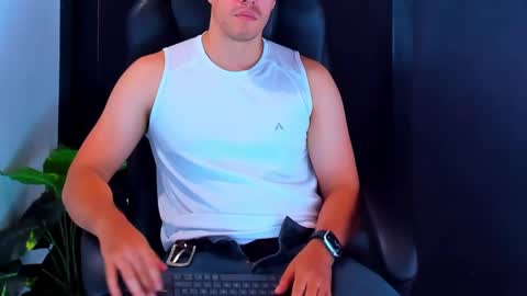 camara110 online show from December 2024 01:53:02 AM