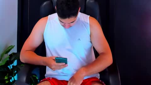 camara110 online show from December 2024 06:05:01 PM