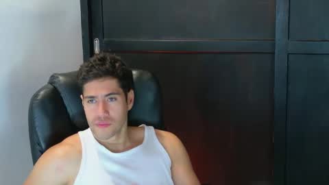 camara110 online show from October 2025 03:25:03 AM