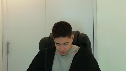 Snapshot of camara110 chatting on November 2025 01:15:02 AM camara110 online show from November 2025 01:15:02 AM