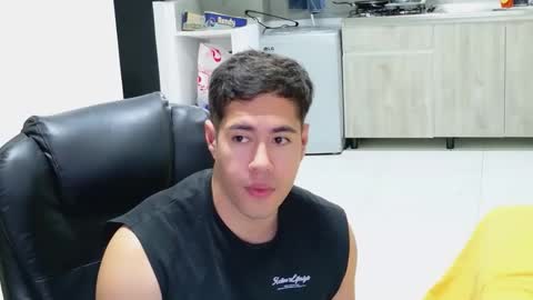 Snapshot of camara110 chatting on February 2026 01:25:02 AM camara110 online show from February 2026 01:25:02 AM