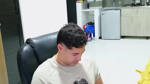 Snapshot of camara110 chatting on March 2026 01:56:02 AM camara110 online show from March 2026 01:56:02 AM