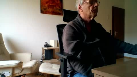 camcologne online show from April 2026 08:50:01 AM