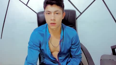 Snapshot of cameron_re chatting on February 2025 06:34:02 AM cameron_re online show from February 2025 06:34:02 AM