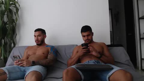 Snapshot of cameronboyx chatting on September 2025 08:42:02 PM Jose online show from September 2025 08:42:02 PM