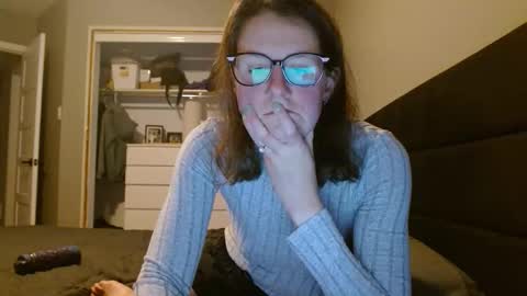 Snapshot of camforfunmoment chatting on May 2026 12:17:02 AM camforfunmoment online show from May 2026 12:17:02 AM