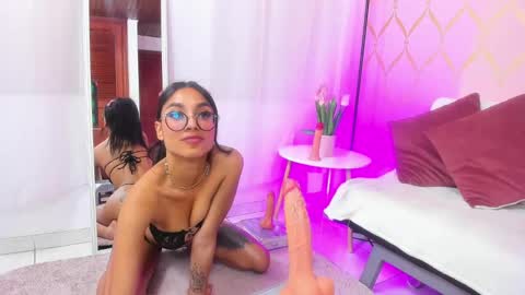 Snapshot of cami_evanns chatting on February 2025 04:25:02 AM Camila online show from February 2025 04:25:02 AM