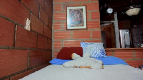 Snapshot of camii19y chatting on October 2025 08:06:02 PM camii19y online show from October 2025 08:06:02 PM