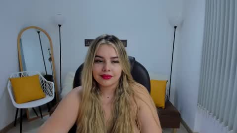 Snapshot of camiilaa1 chatting on March 2025 06:54:02 AM Camila online show from March 2025 06:54:02 AM