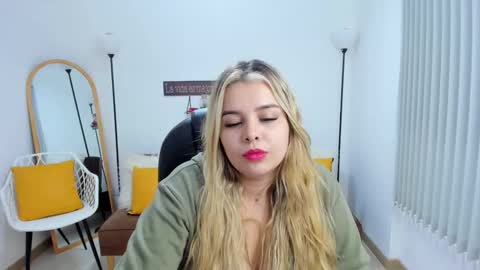 Snapshot of camiilaa1 chatting on March 2025 07:47:02 AM Camila online show from March 2025 07:47:02 AM